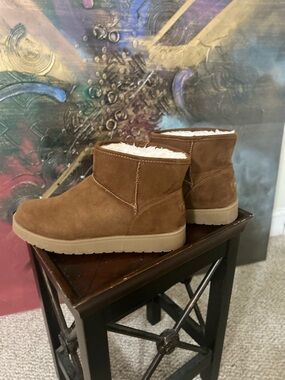 Women's Cozy Faux-Suede Ankle Booties in Chestnut Brown